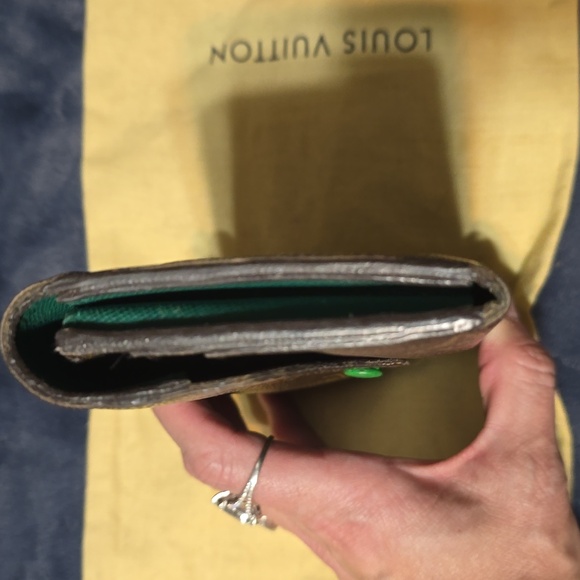 LOUIS VUITTON WALLET - Picture 4 of 6